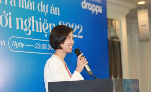 Bà Nguyễn Ngọc Tường Vân - Quản lý mạng lưới đối tác của SVF - chia sẻ về dự án “Phụ nữ khởi nghiệp”.