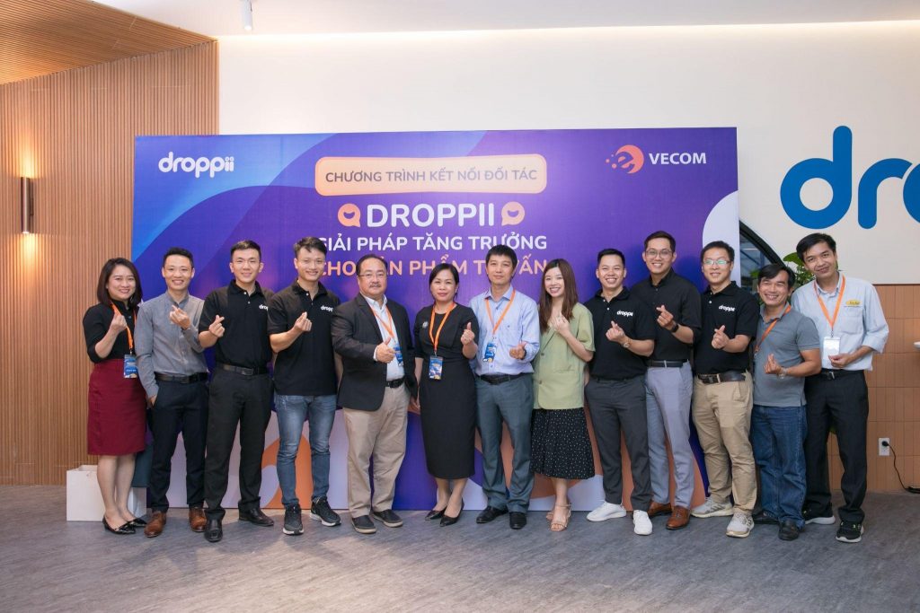 Đại diện Droppii và các đối tác tham gia sự kiện kết nối