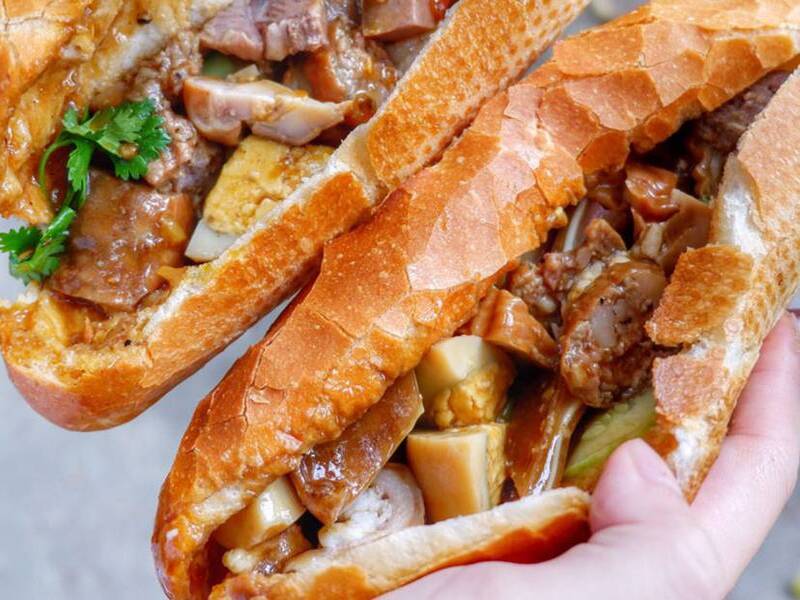 Bánh mì phá lấu