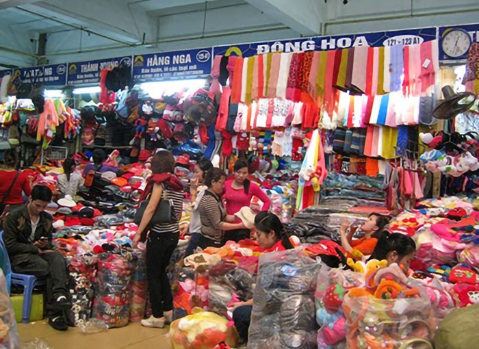 Hướng dẫn cách lấy sỉ quần áo tại chợ đầu mối quần áo