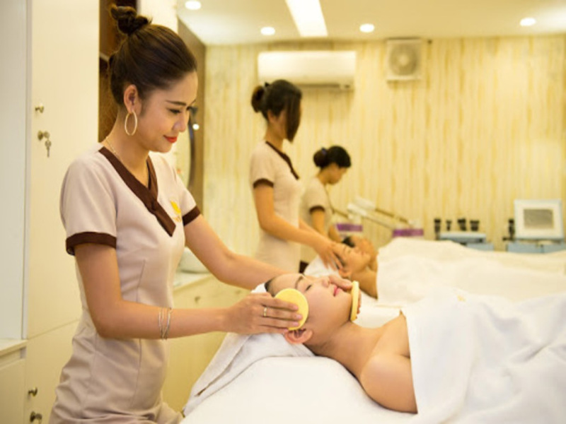 Đội ngũ nhân viên chuyên nghiệp spa