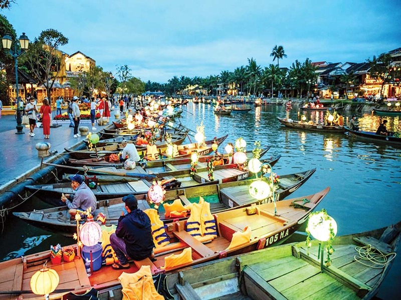 Làm du lịch giúp bạn kiếm nguồn thu nhập lớn