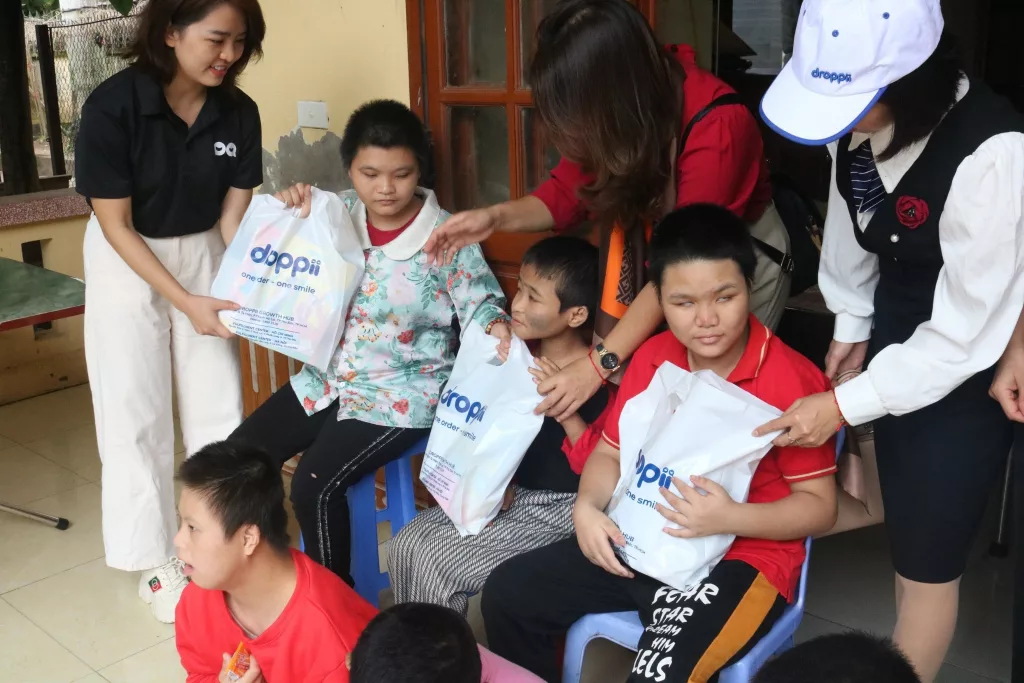Droppii và chuyến đi "Trung thu cho em" trao tặng 576 phần quà cho các em nhỏ