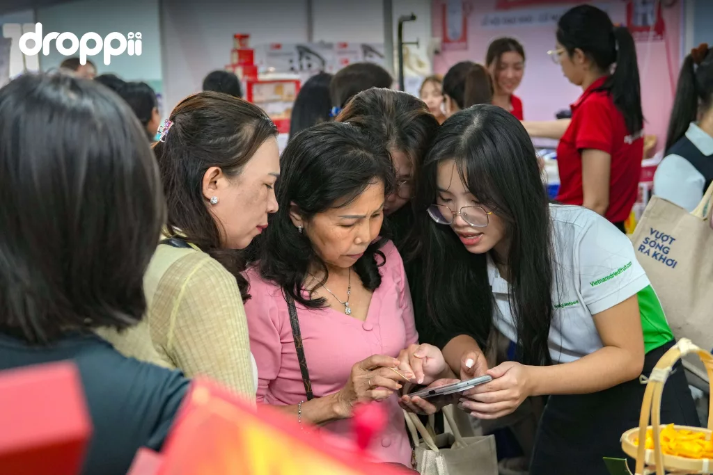 Droppii tổ chức sự kiện "Dạo kho - Hốt trọn quà to" hoành tráng với 3000+ lượt khách tham dự