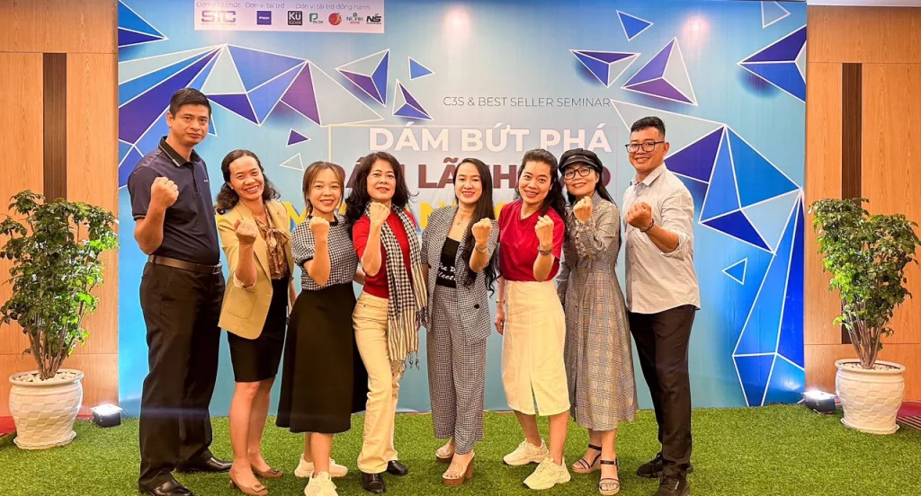 Phạm Thùy Liêm - Quản lý thời gian để liên tục chinh phục vị trí dẫn đầu